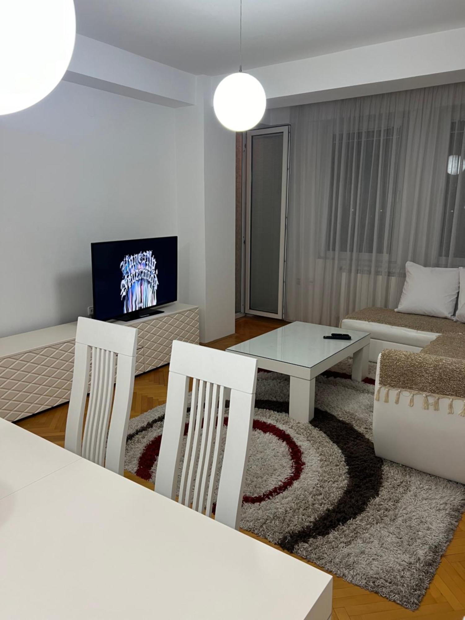 Karas Apartments Skopje Exteriör bild