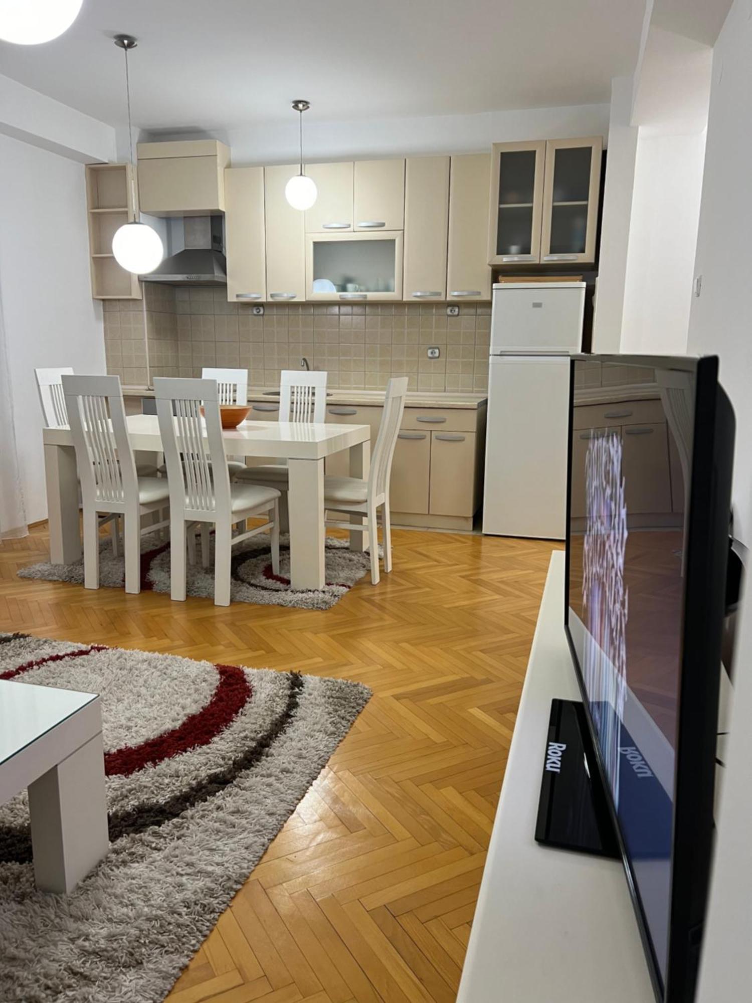 Karas Apartments Skopje Exteriör bild